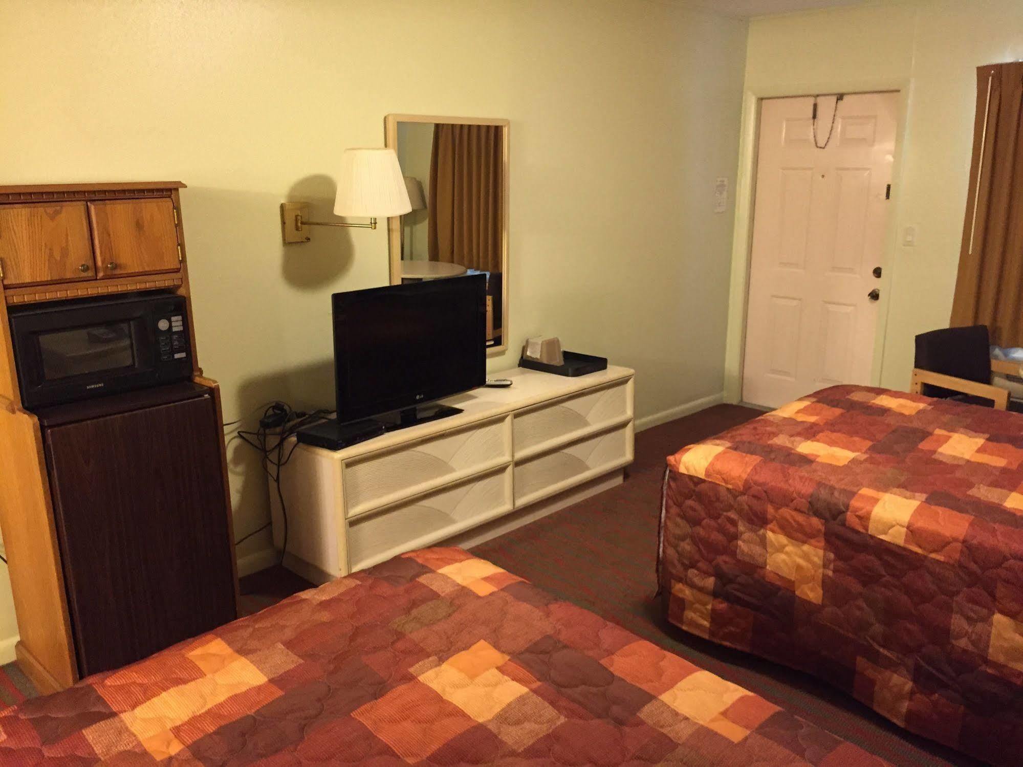 Sebring Inn エクステリア 写真