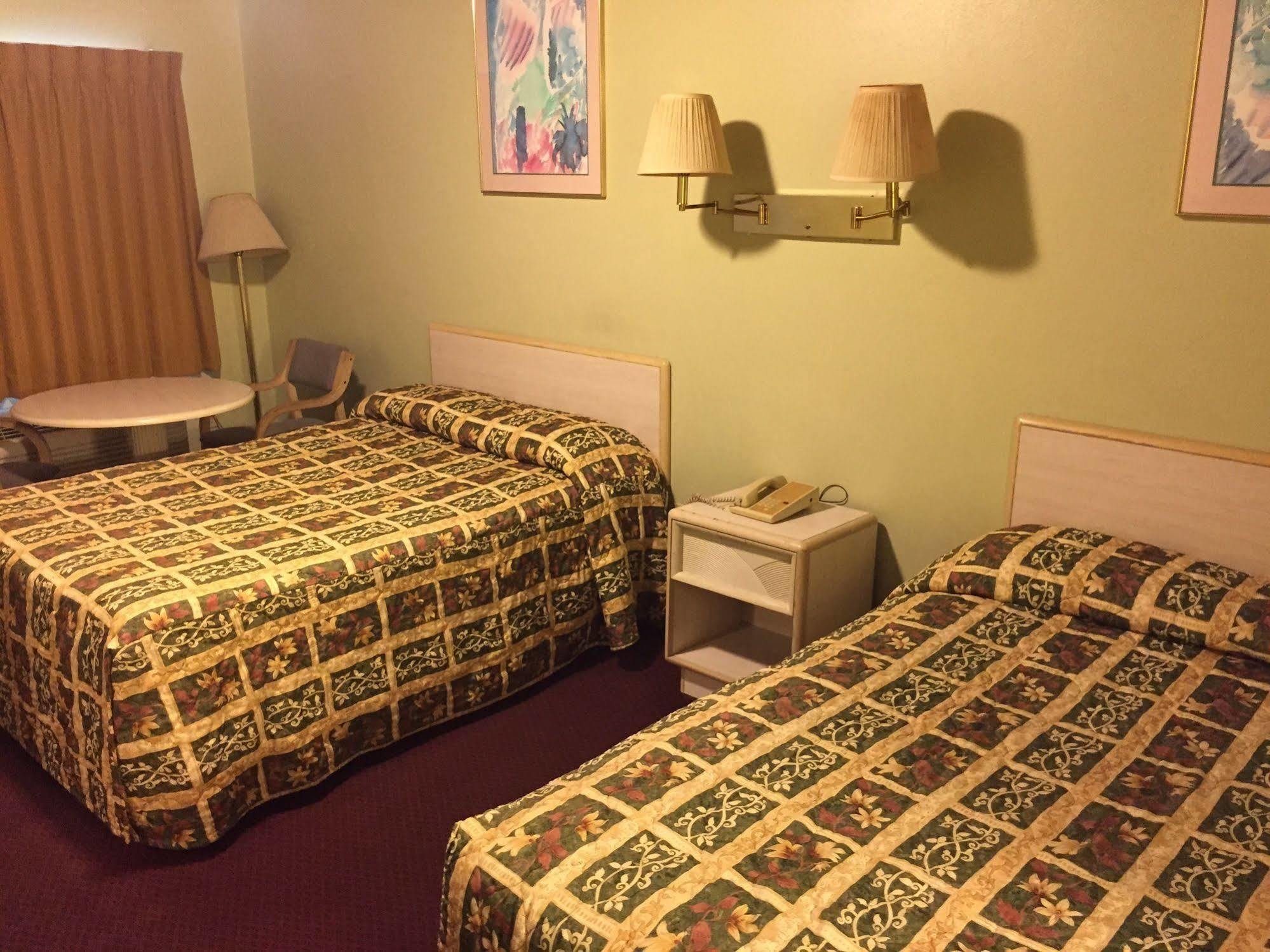 Sebring Inn エクステリア 写真
