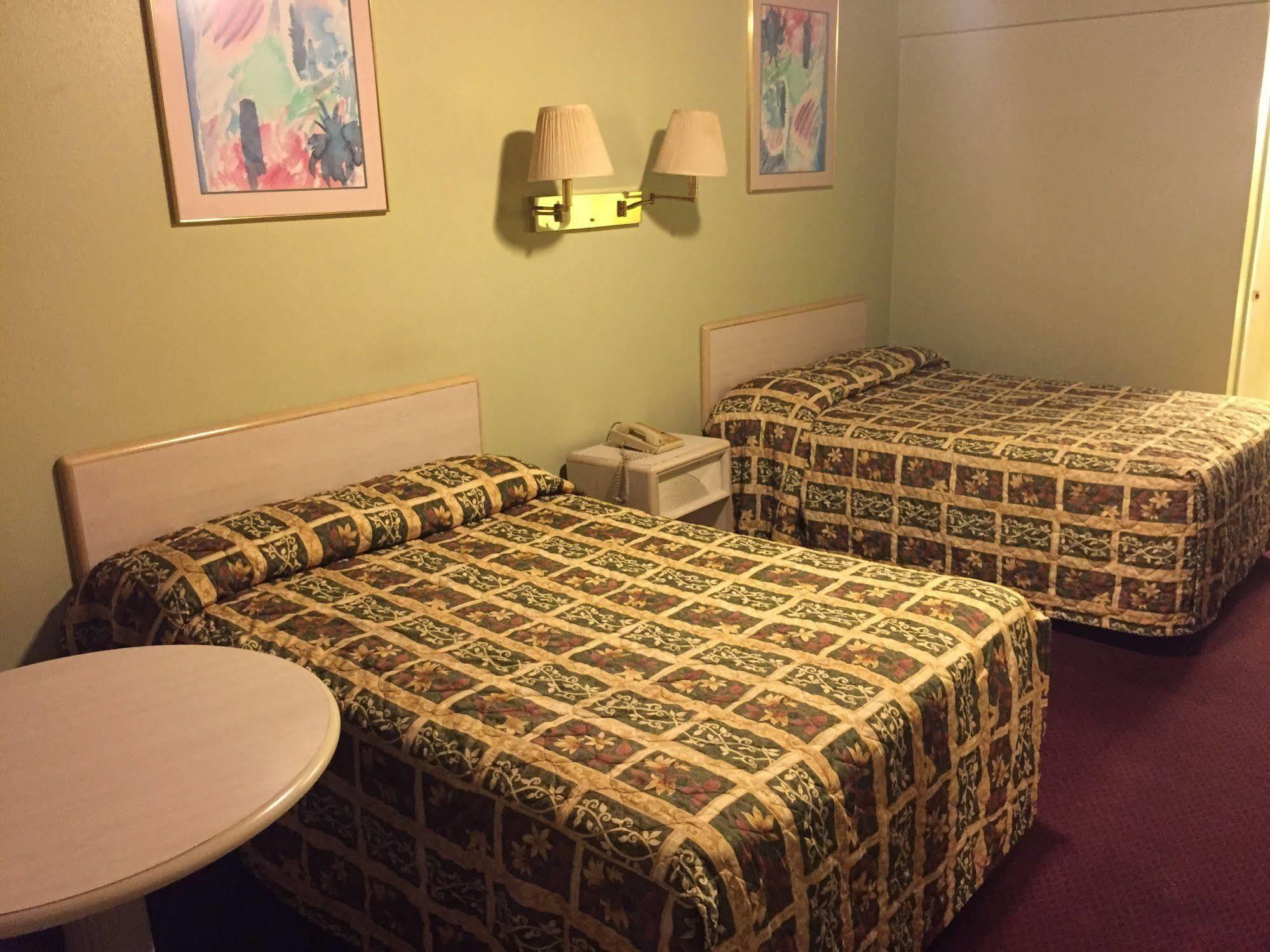 Sebring Inn エクステリア 写真